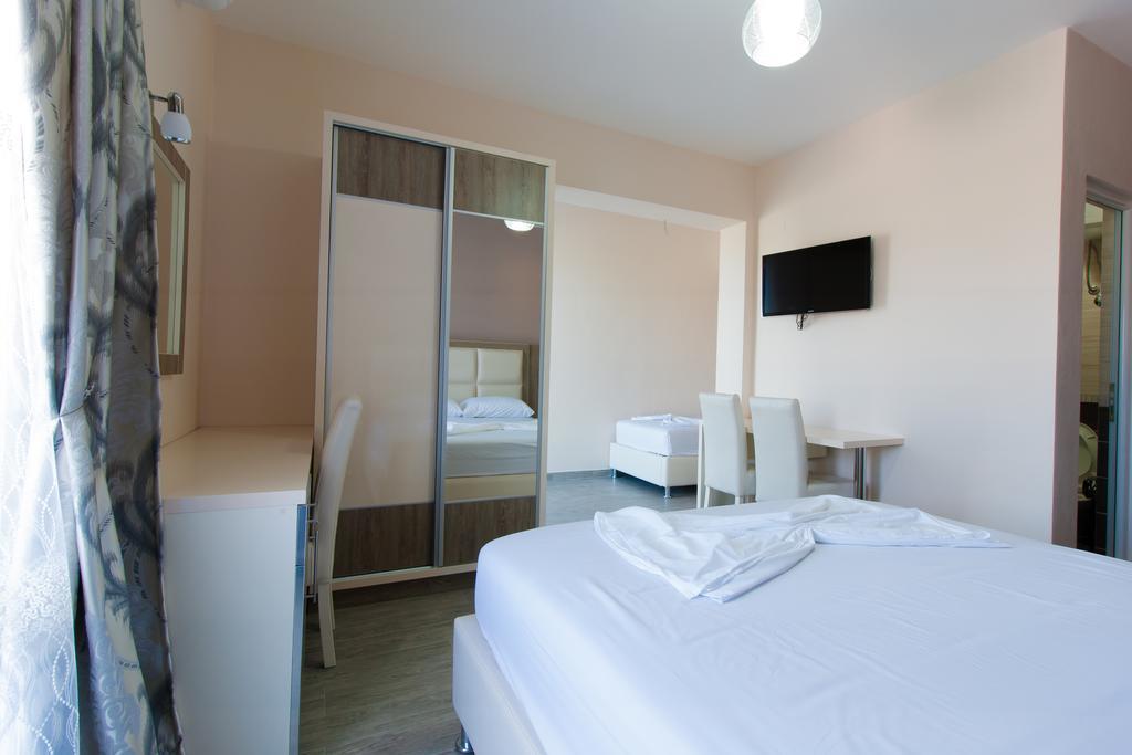 A3 Apartments Ulcinj Bagian luar foto