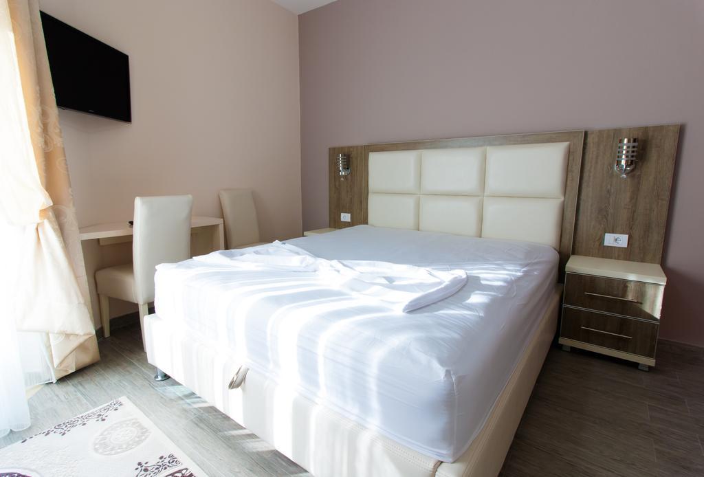 A3 Apartments Ulcinj Bagian luar foto